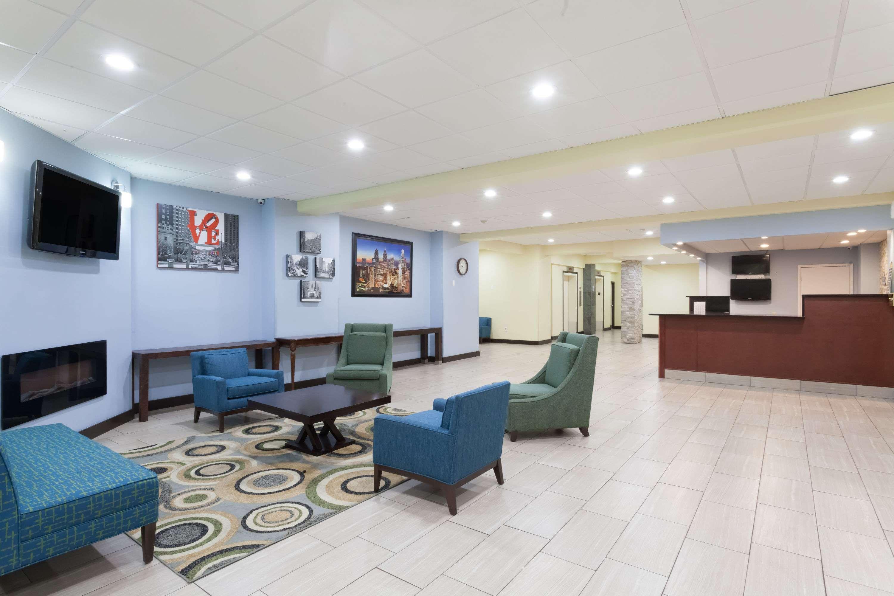 Comfort Inn Philadelphia International Airport West Chester Exterior photo