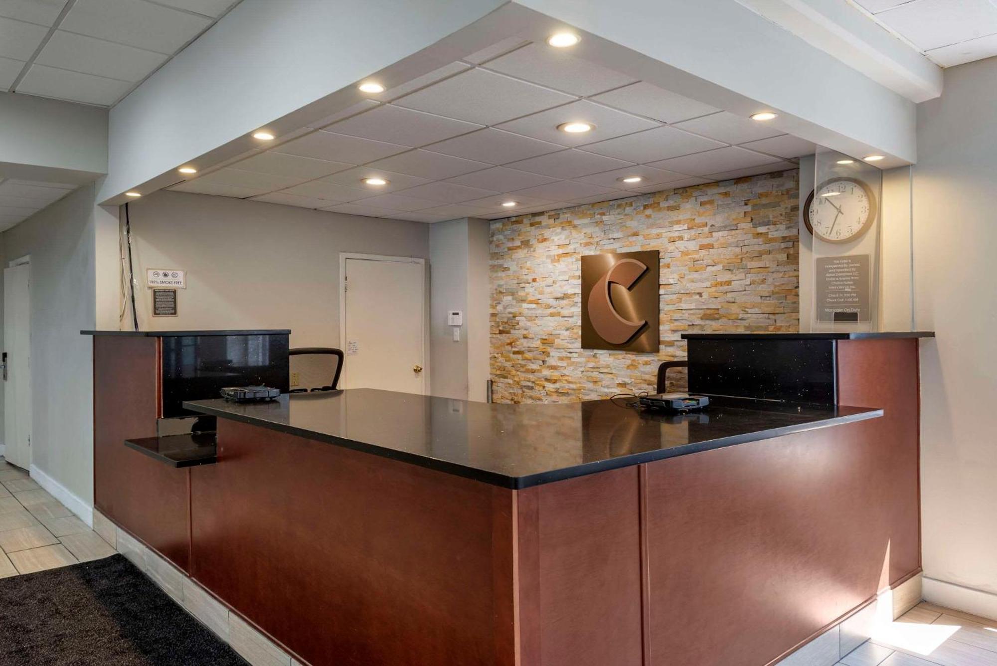 Comfort Inn Philadelphia International Airport West Chester Exterior photo