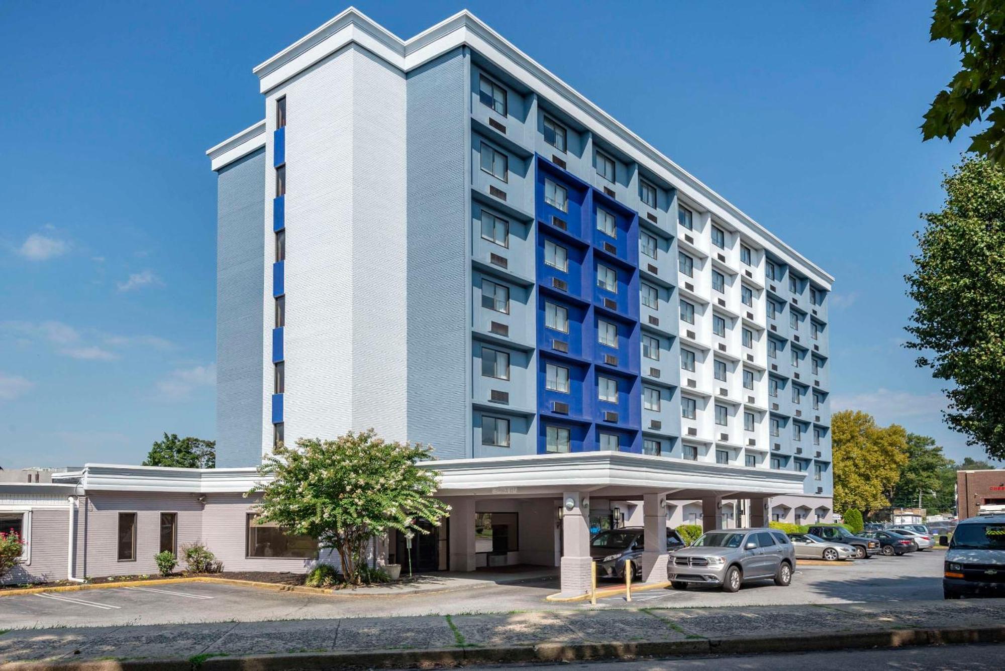 Comfort Inn Philadelphia International Airport West Chester Exterior photo